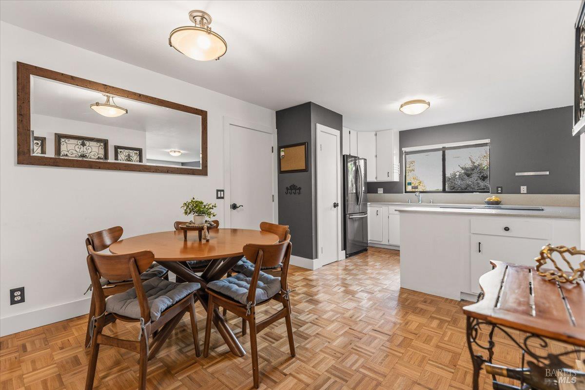 296 W Thomson Avenue Sonoma CA 95476