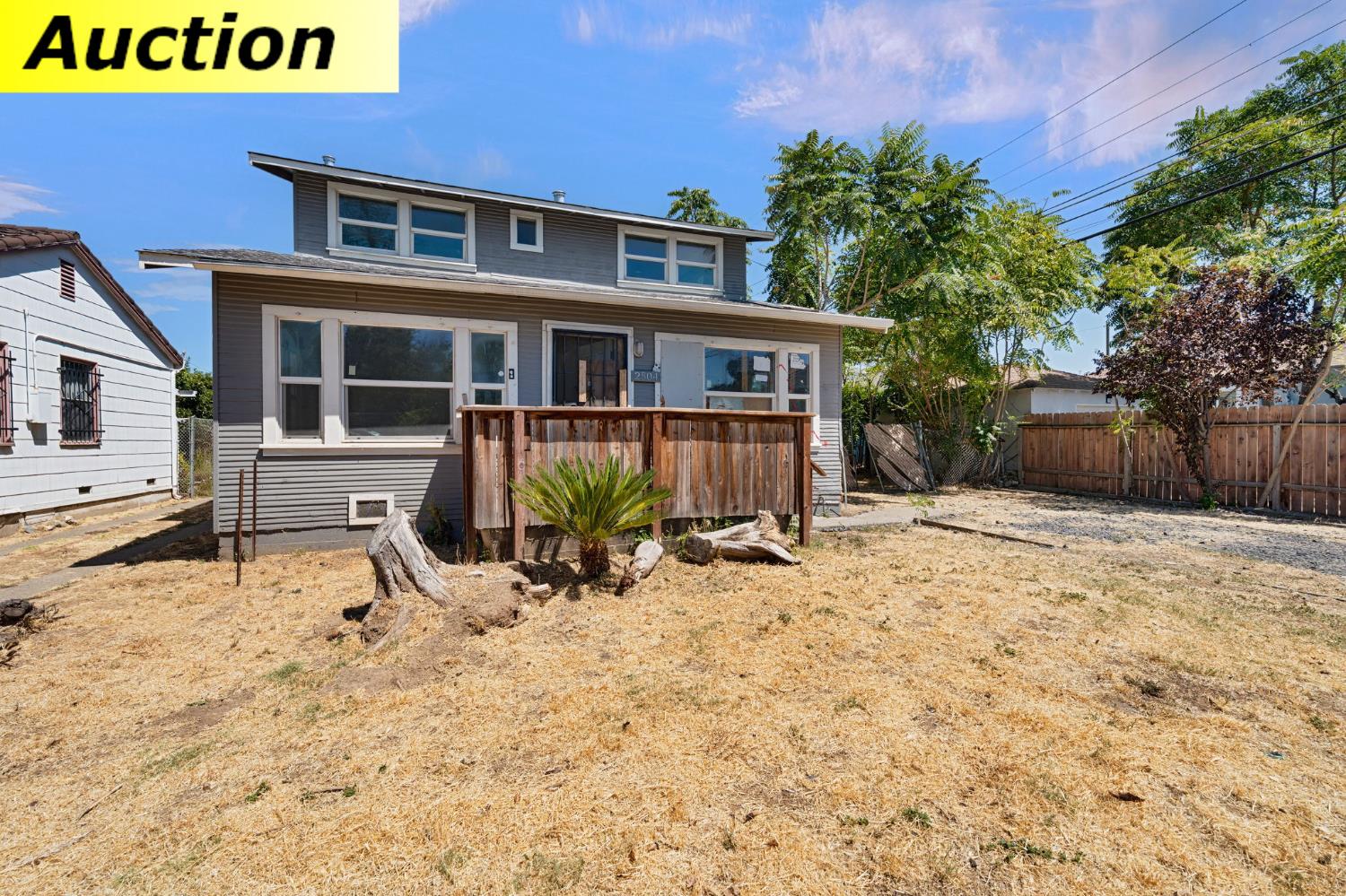 2504 Hawthorne Street Sacramento CA 95815
