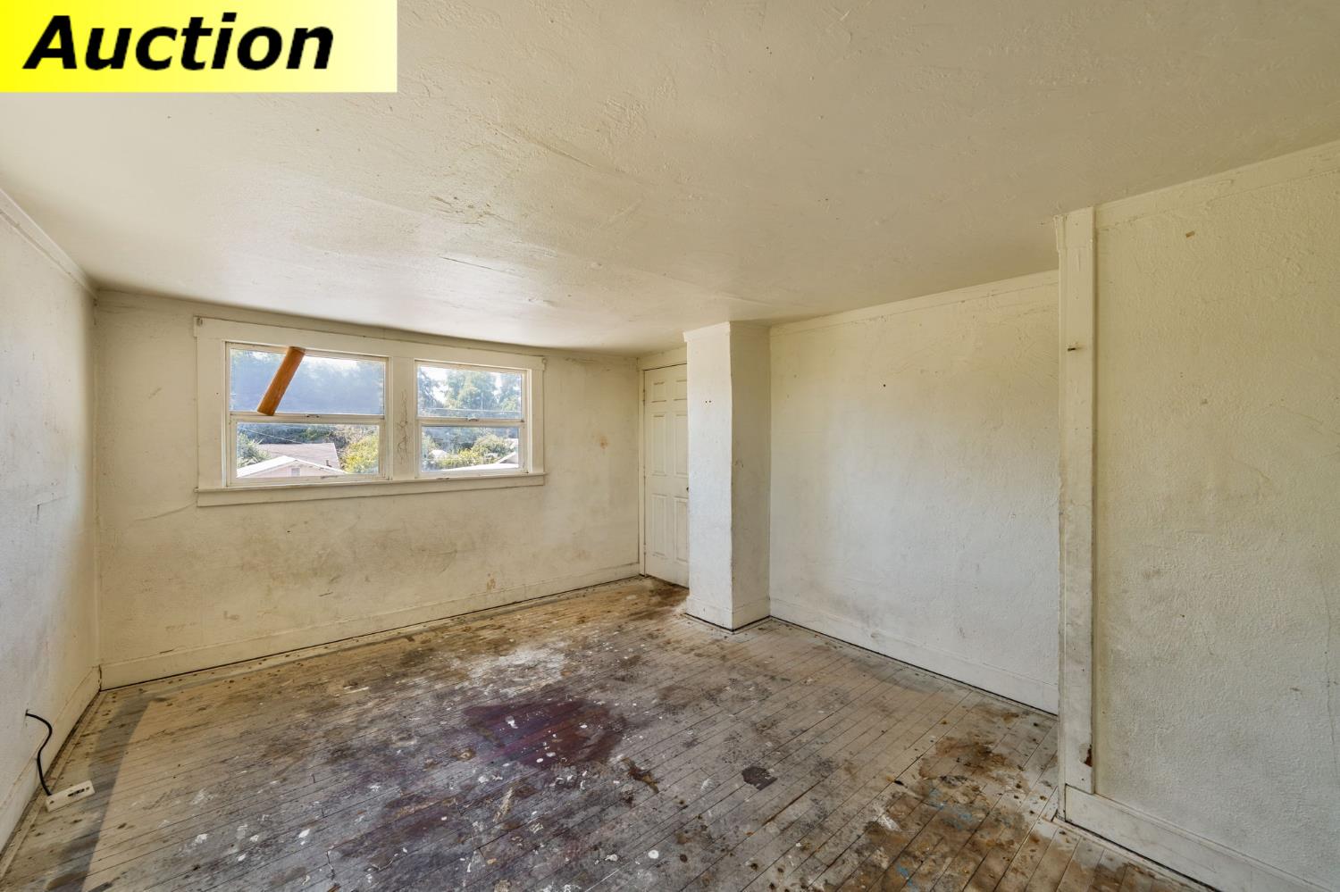 2504 Hawthorne Street Sacramento CA 95815