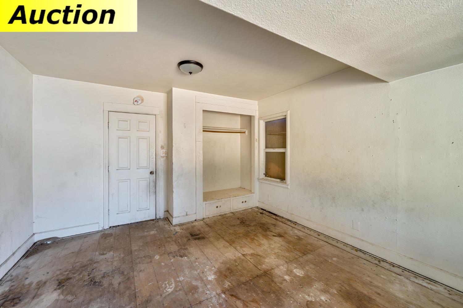 2504 Hawthorne Street Sacramento CA 95815