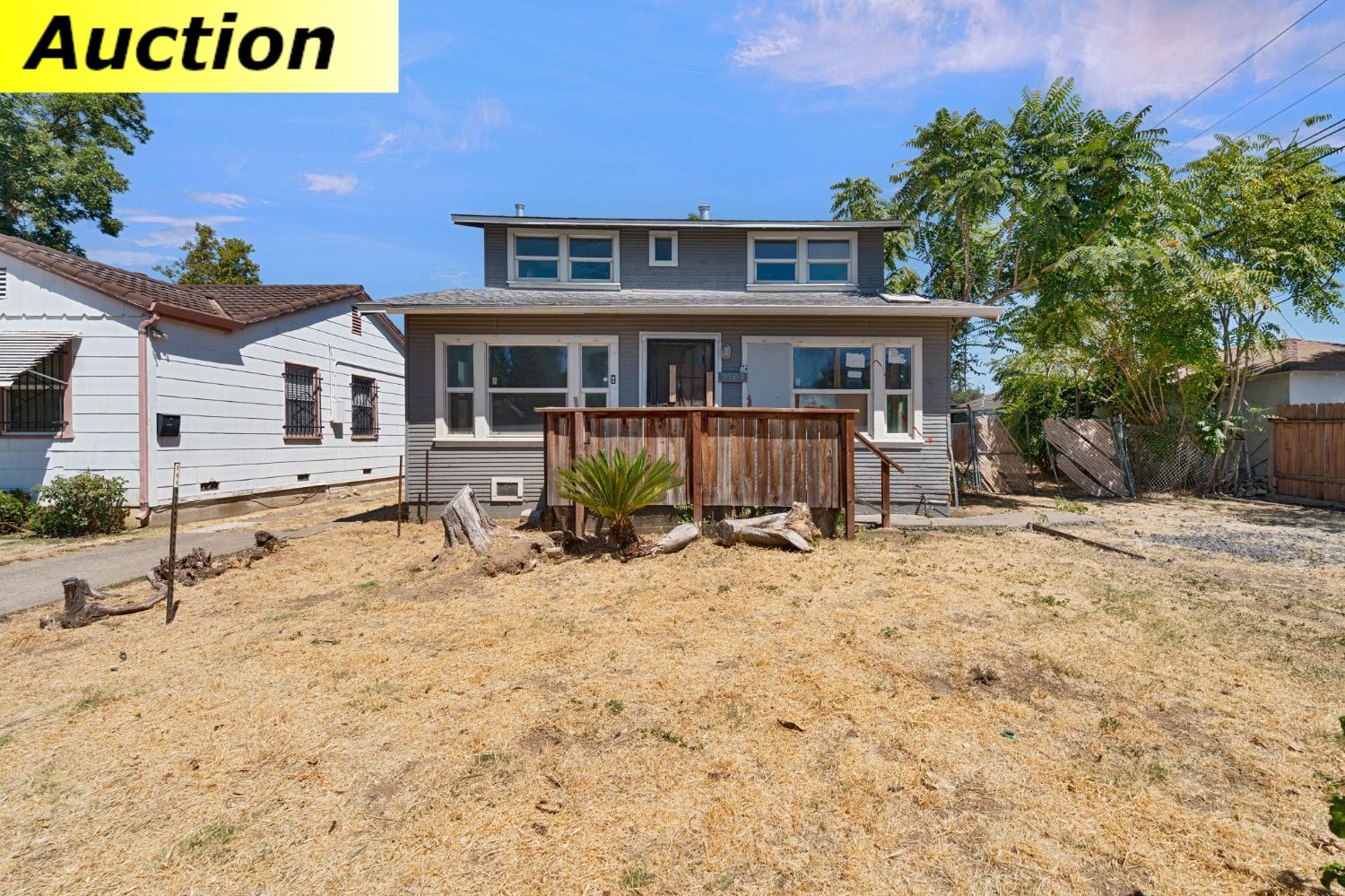 2504 Hawthorne Street Sacramento CA 95815