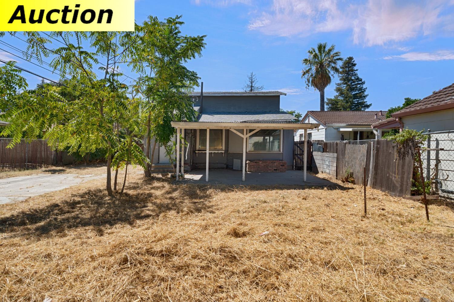 2504 Hawthorne Street Sacramento CA 95815