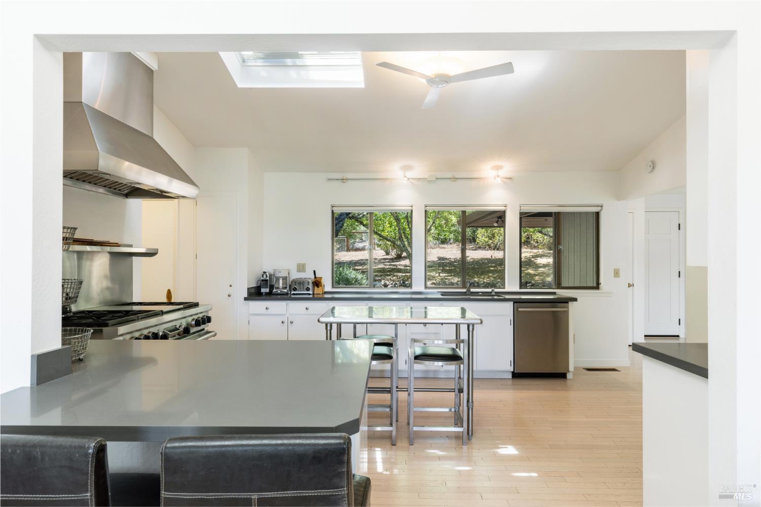 5968 W Dry Creek Road Healdsburg CA 95448
