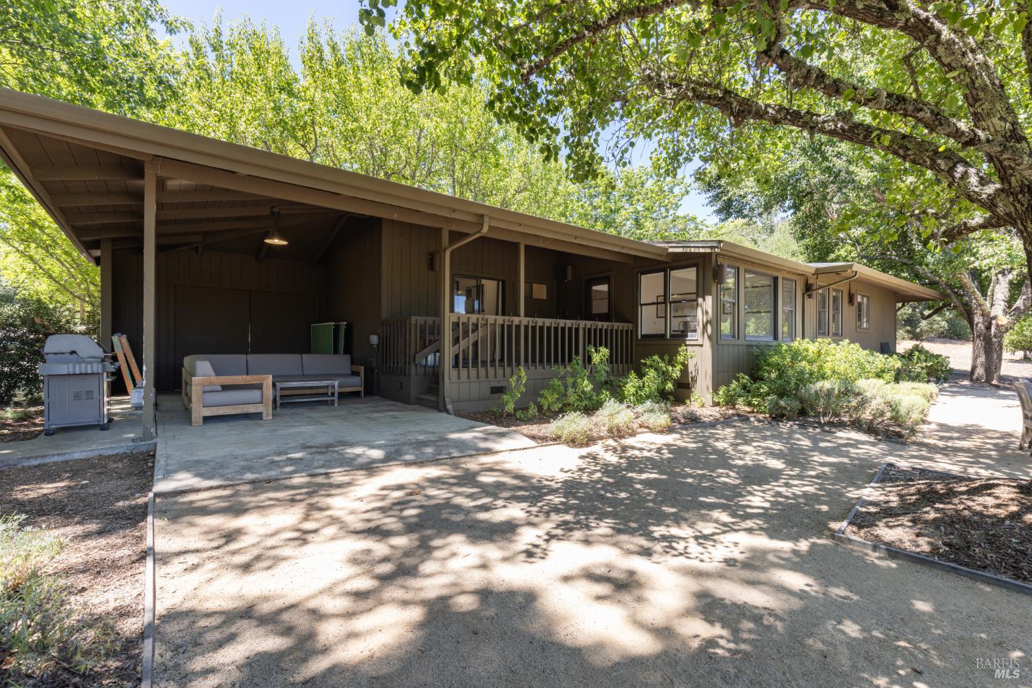 5968 W Dry Creek Road Healdsburg CA 95448