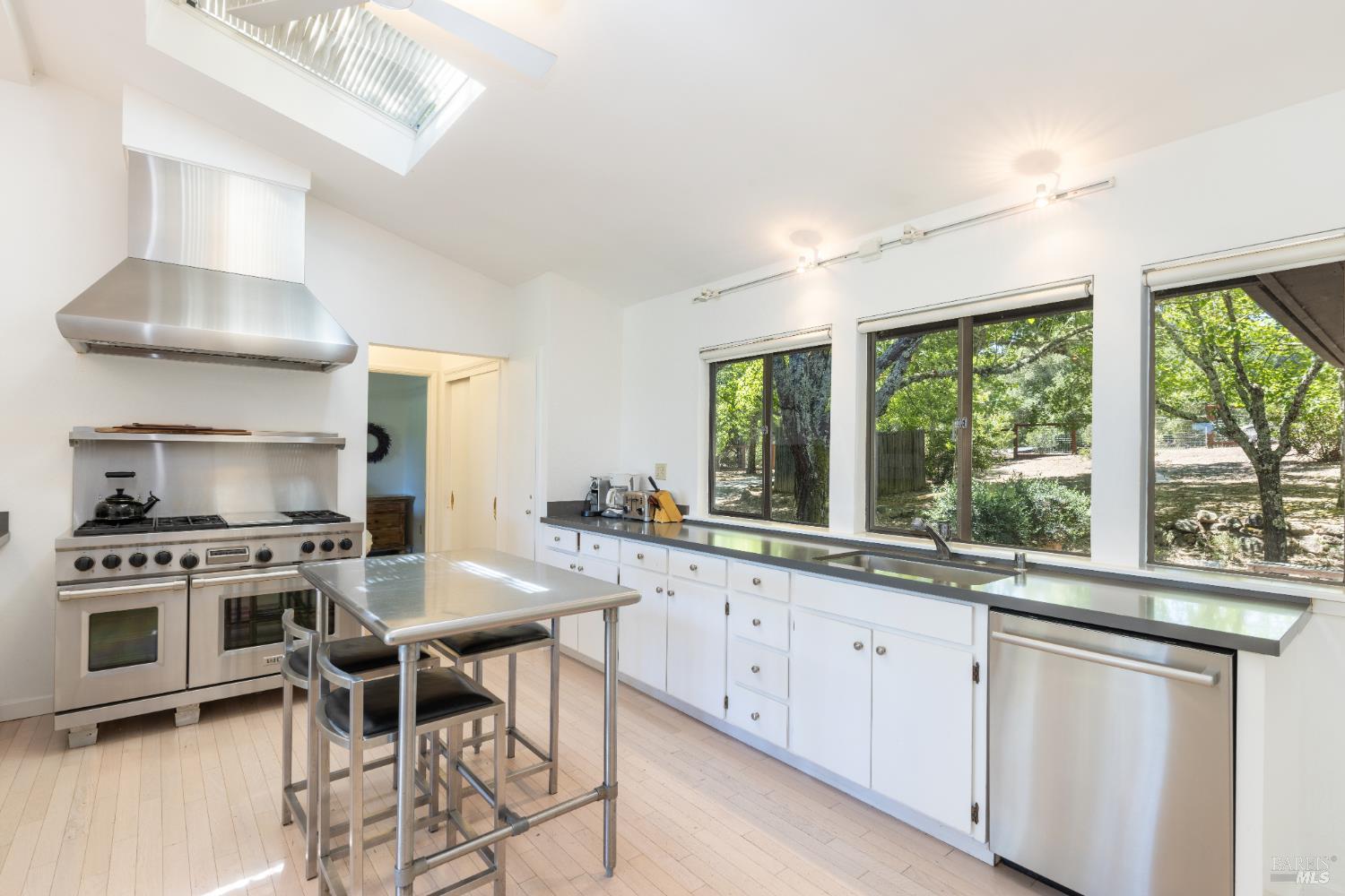 5968 W Dry Creek Road Healdsburg CA 95448