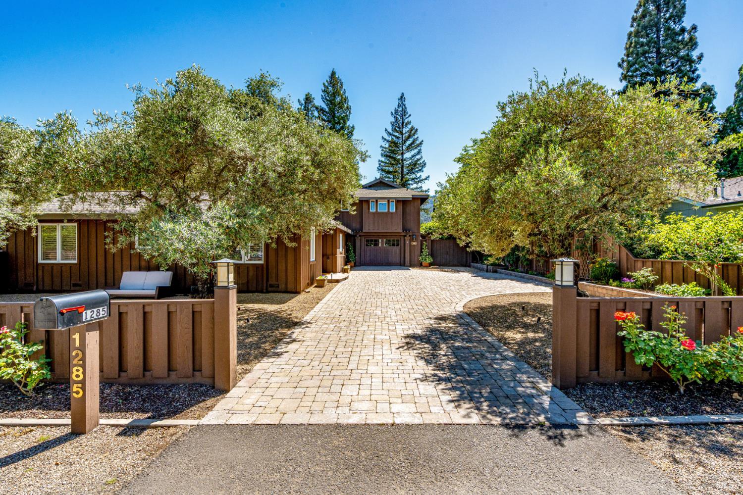 1285 Hudson Avenue St. Helena CA 94574
