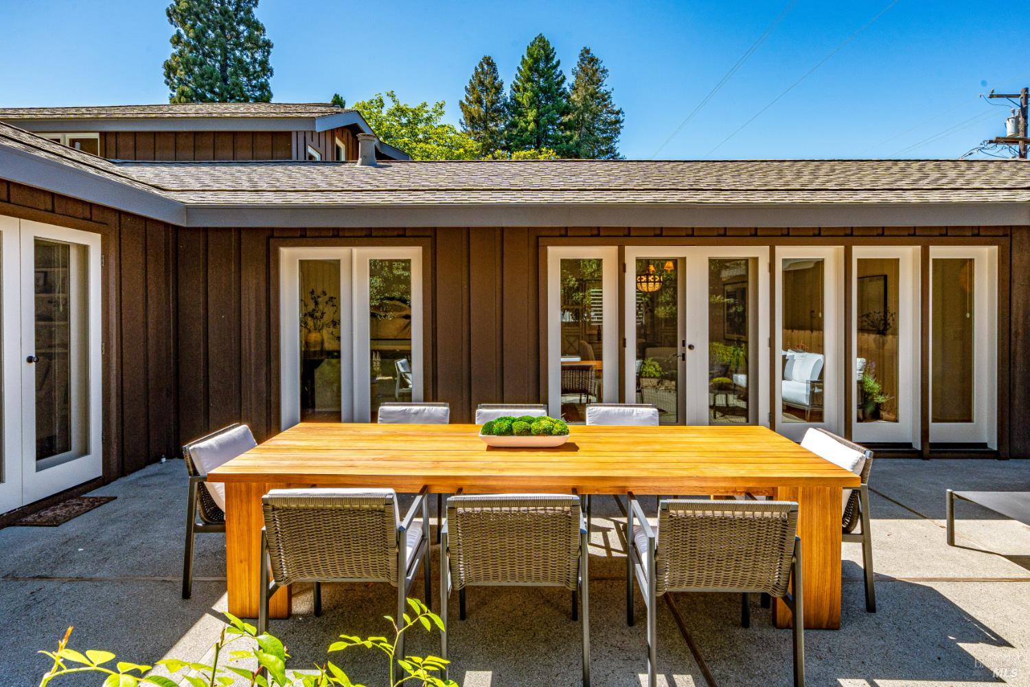 1285 Hudson Avenue St. Helena CA 94574