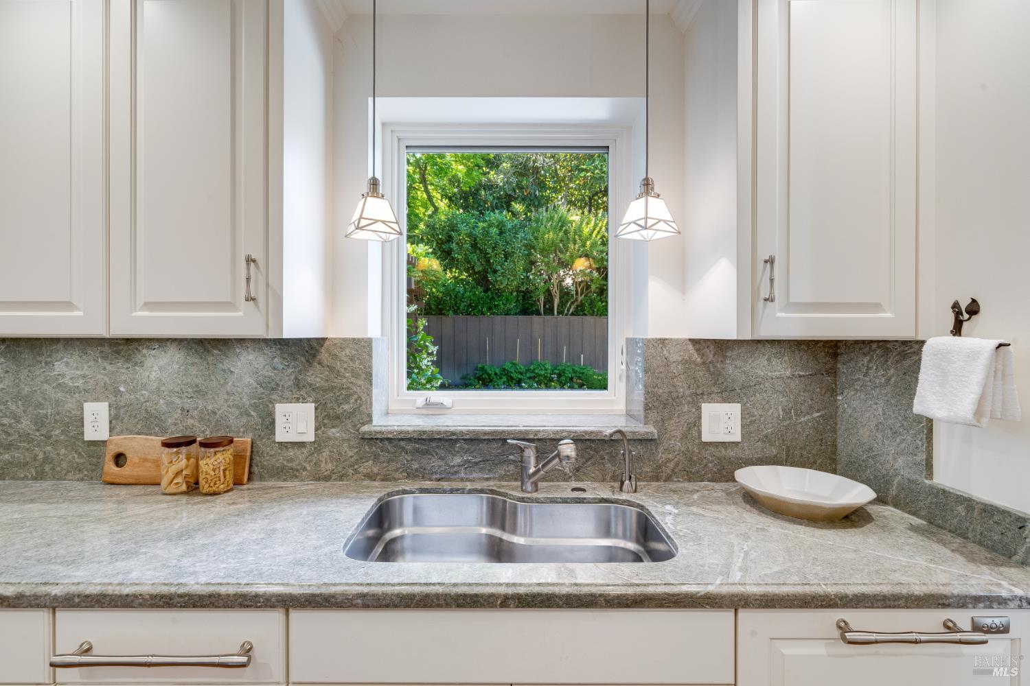 1285 Hudson Avenue St. Helena CA 94574