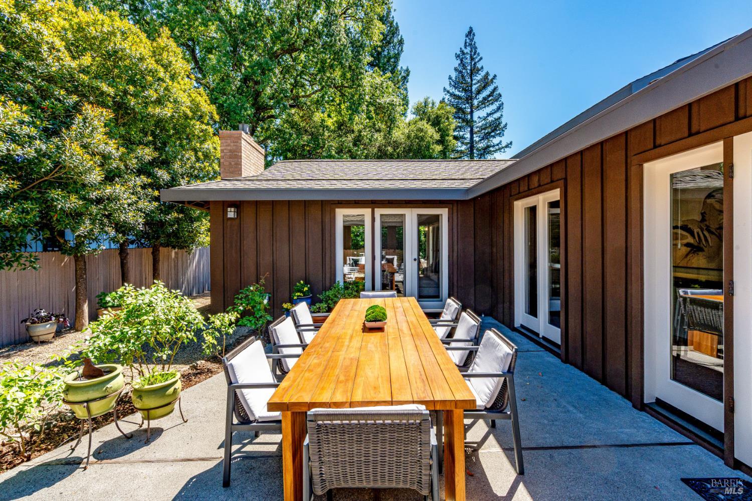 1285 Hudson Avenue St. Helena CA 94574