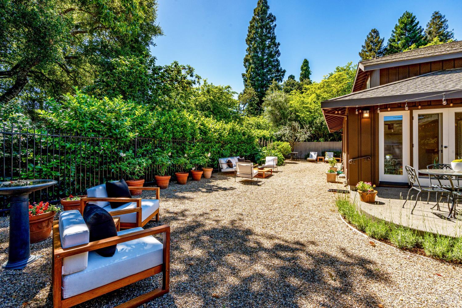 1285 Hudson Avenue St. Helena CA 94574