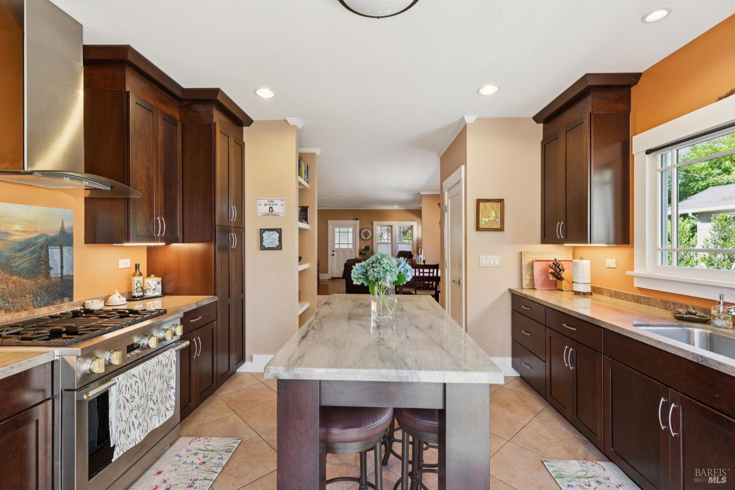 1734 Vineyard Avenue St. Helena CA 94574