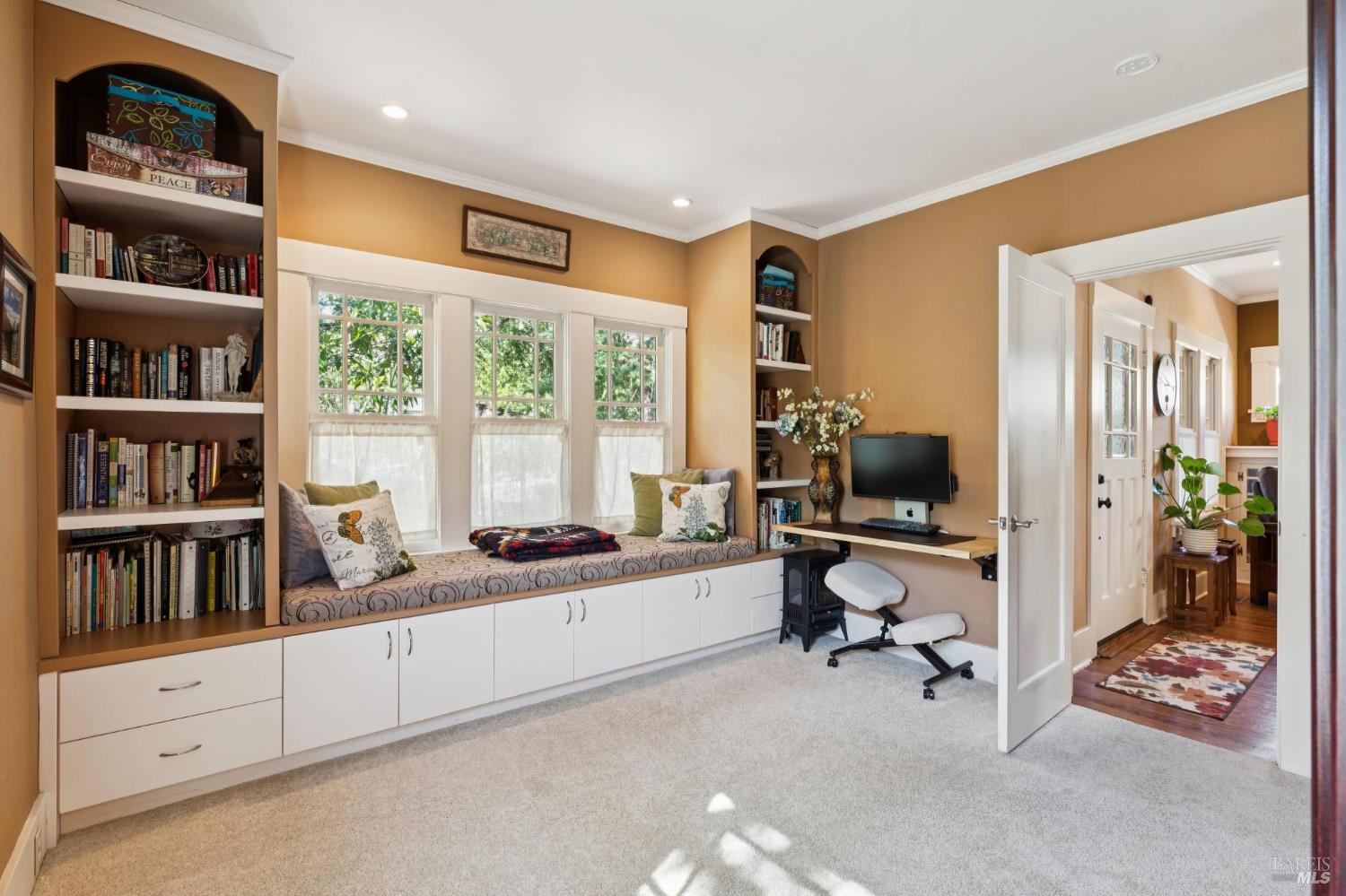 1734 Vineyard Avenue St. Helena CA 94574