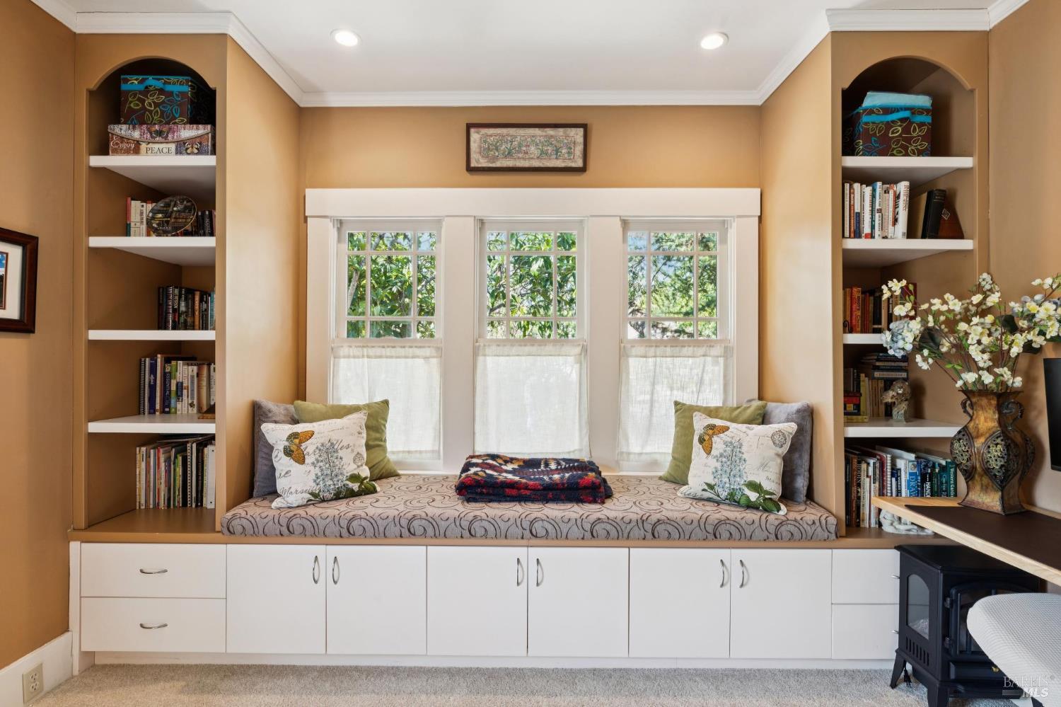 1734 Vineyard Avenue St. Helena CA 94574