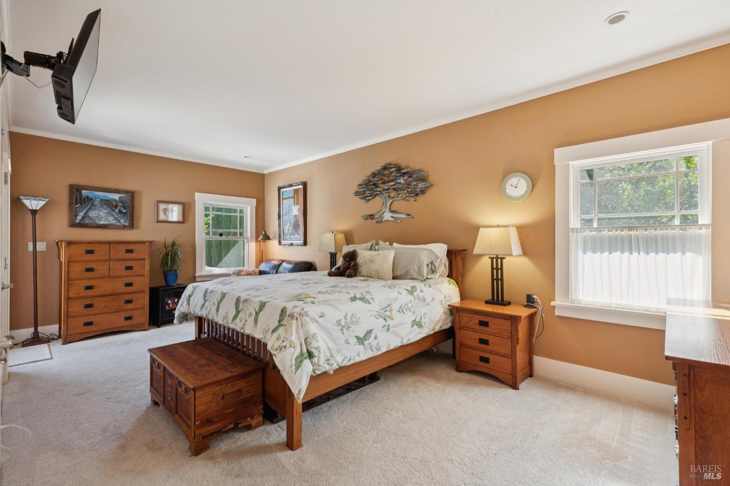 1734 Vineyard Avenue St. Helena CA 94574