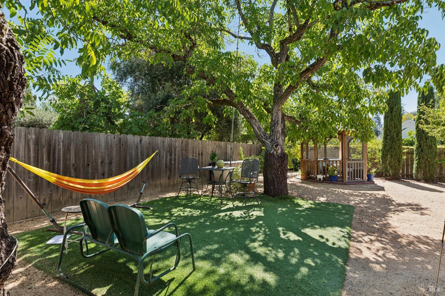 1734 Vineyard Avenue St. Helena CA 94574