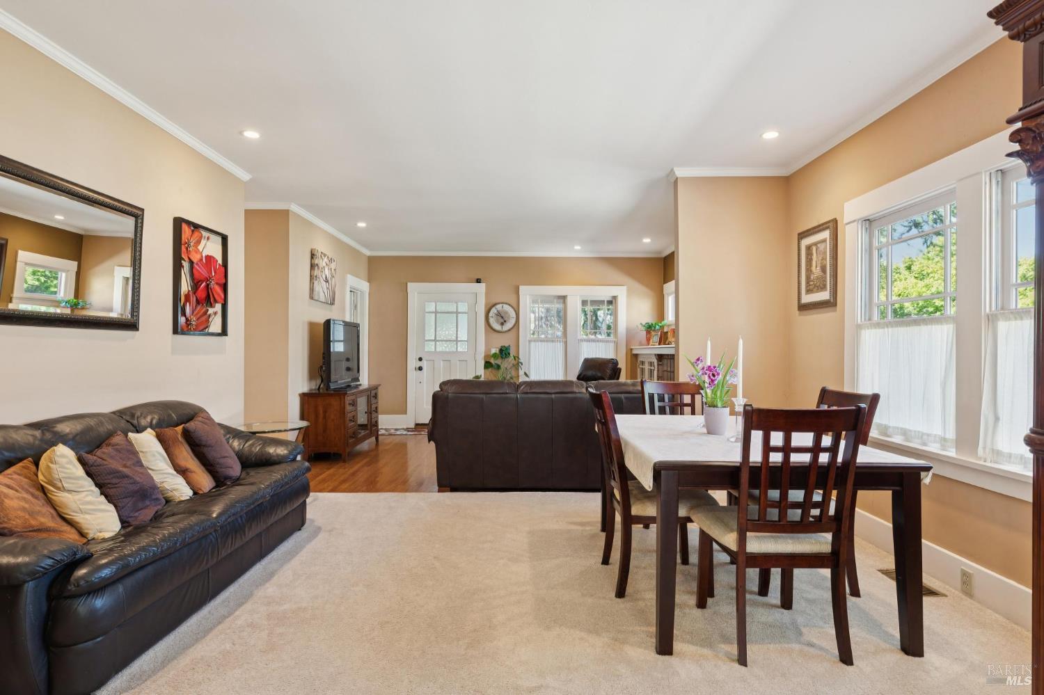 1734 Vineyard Avenue St. Helena CA 94574