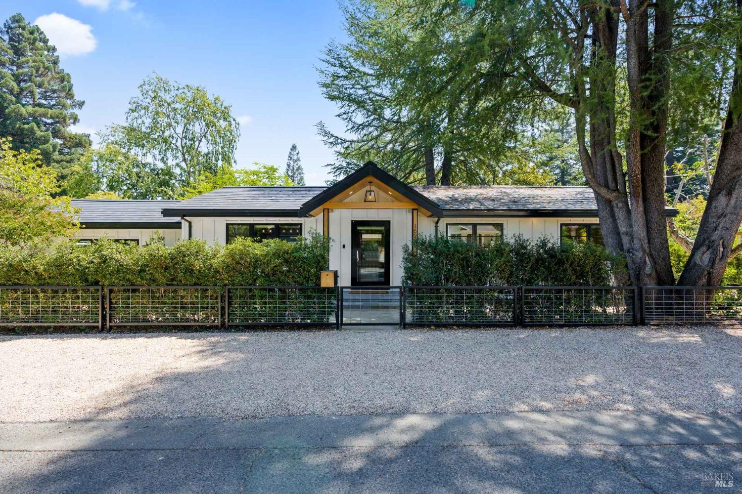 1629 Hillview Place St. Helena CA 94574