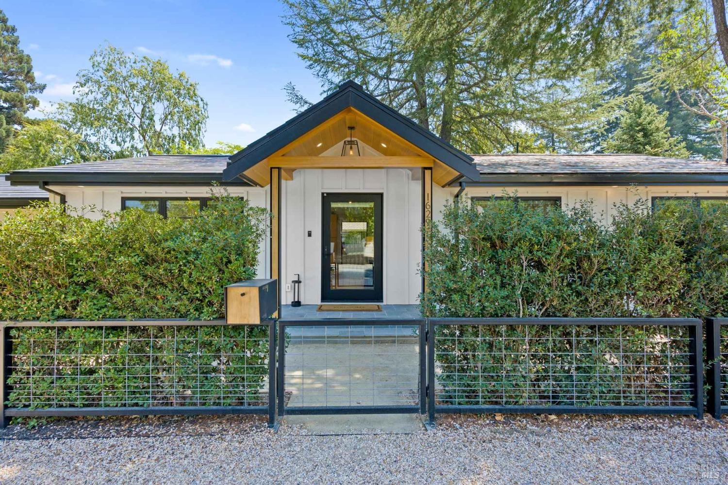 1629 Hillview Place St. Helena CA 94574