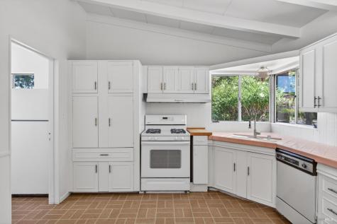1194 Wild Rose Drive Santa Rosa CA 95401