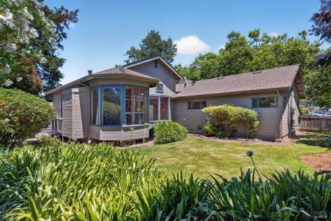 1194 Wild Rose Drive Santa Rosa CA 95401