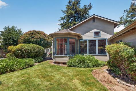 1194 Wild Rose Drive Santa Rosa CA 95401