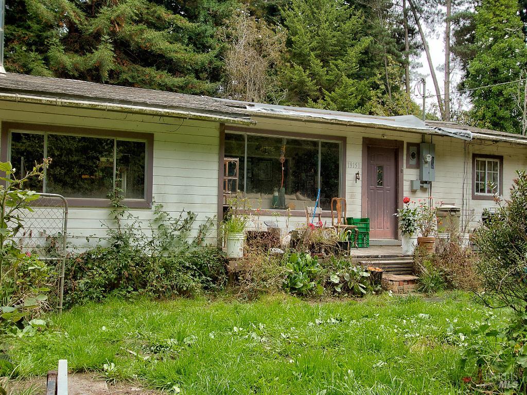 19151 Pine Tree Lane Fort Bragg CA 95437