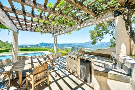 1000 Wolf Ridge Road Glen Ellen CA 95442