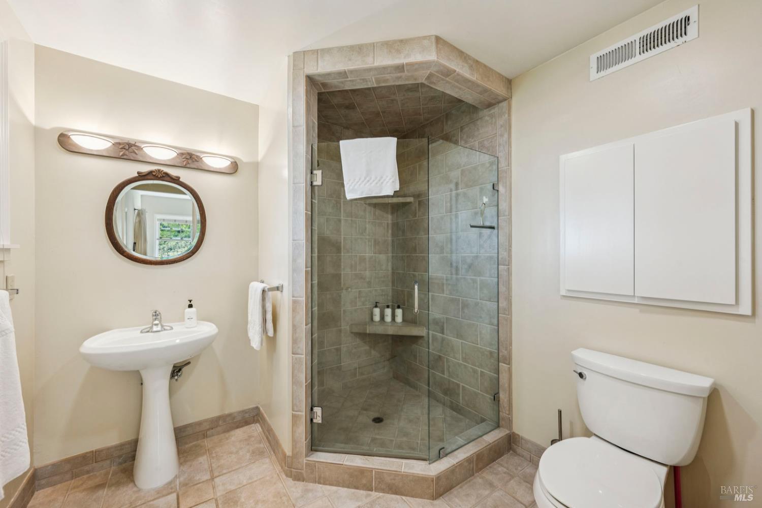 1000 Wolf Ridge Road Glen Ellen CA 95442