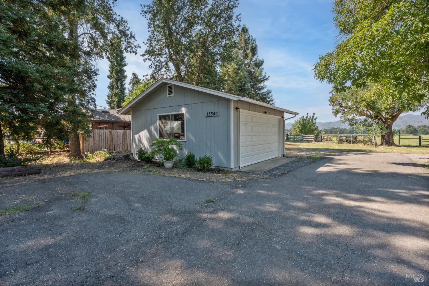 13850 Eel River Road Potter Valley CA 95469
