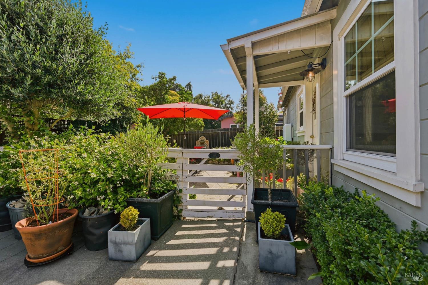 2130 2nd Street Napa CA 94559