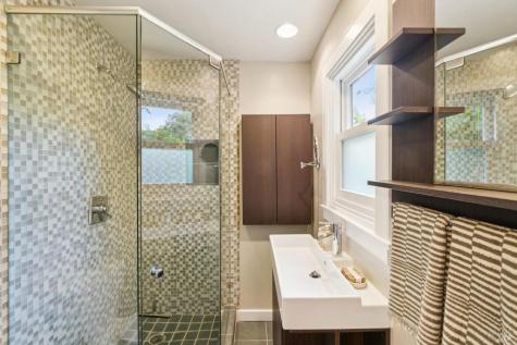 236 Powell Avenue Healdsburg CA 95448