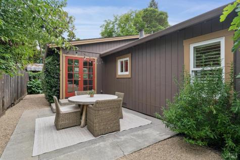236 Powell Avenue Healdsburg CA 95448