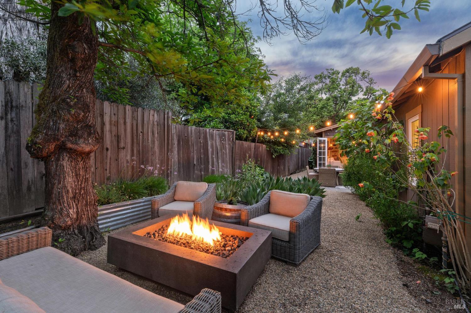 236 Powell Avenue Healdsburg CA 95448