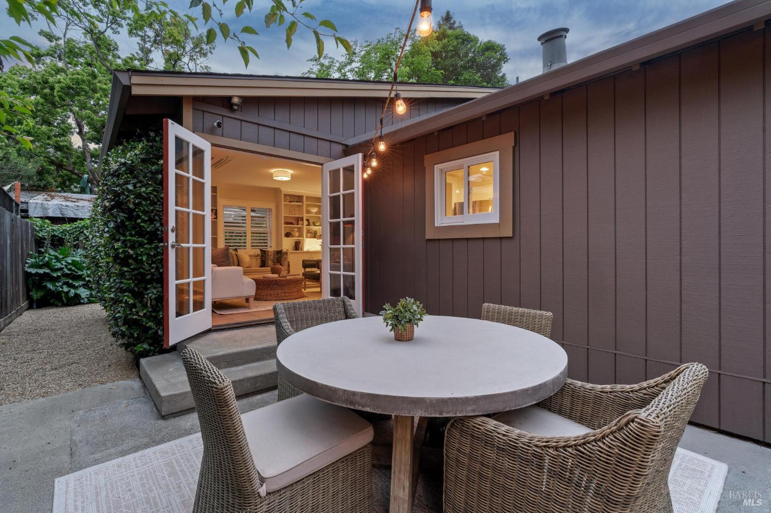 236 Powell Avenue Healdsburg CA 95448