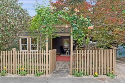 236 Powell Avenue Healdsburg CA 95448