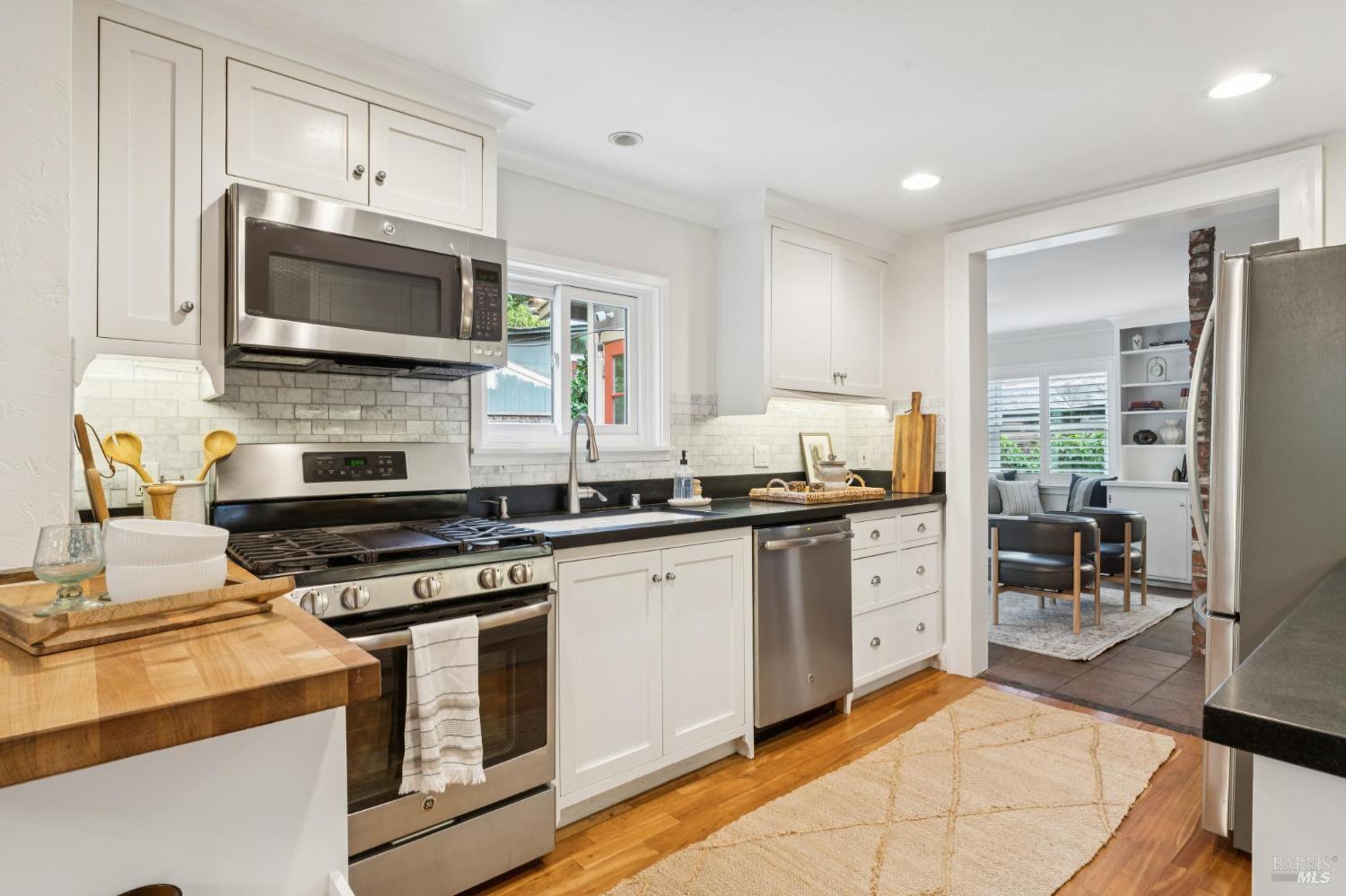 236 Powell Avenue Healdsburg CA 95448