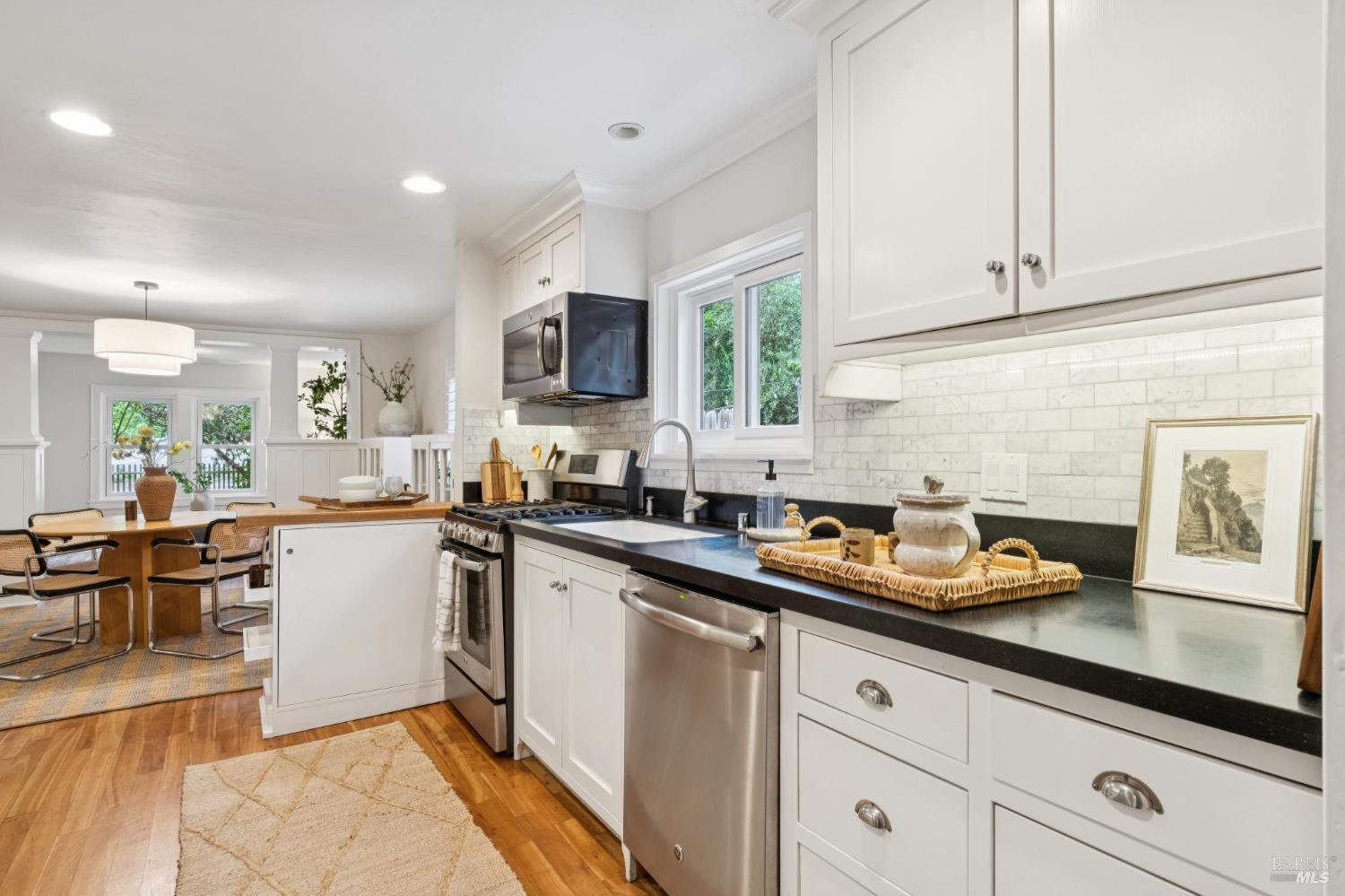 236 Powell Avenue Healdsburg CA 95448