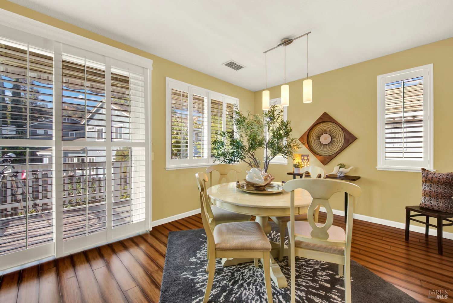 1084 Creekside Drive Vacaville CA 95687