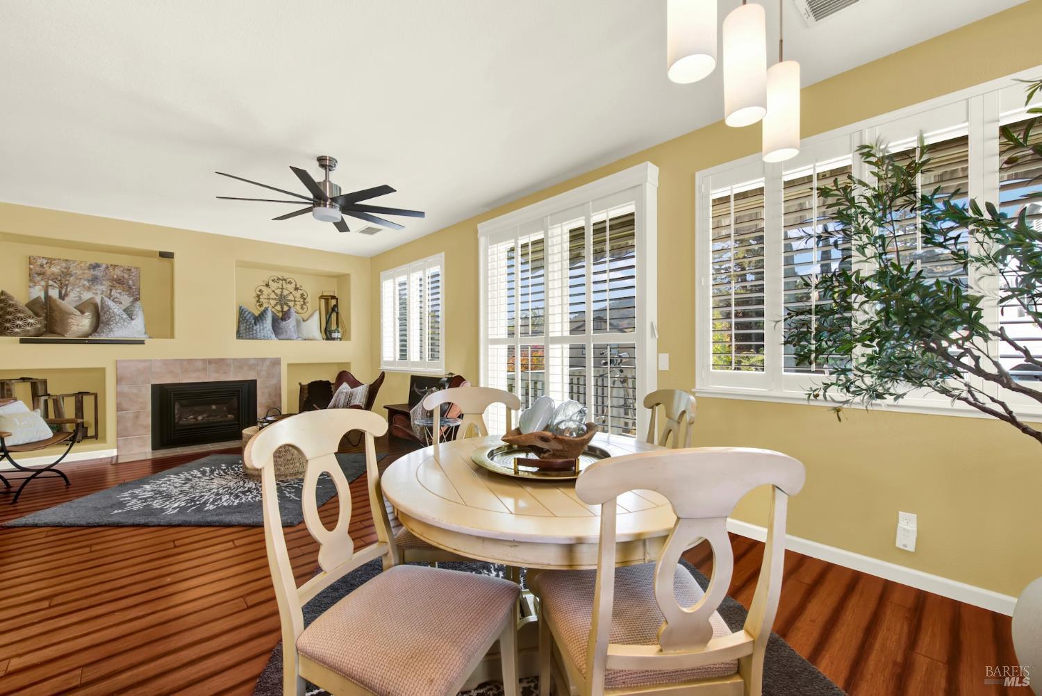 1084 Creekside Drive Vacaville CA 95687