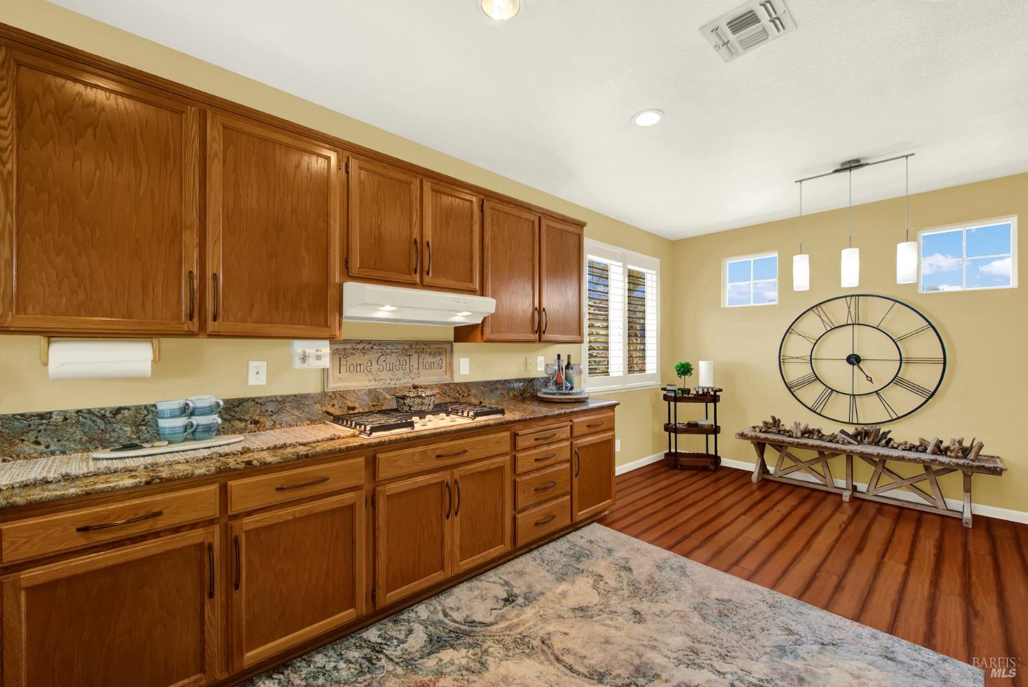 1084 Creekside Drive Vacaville CA 95687