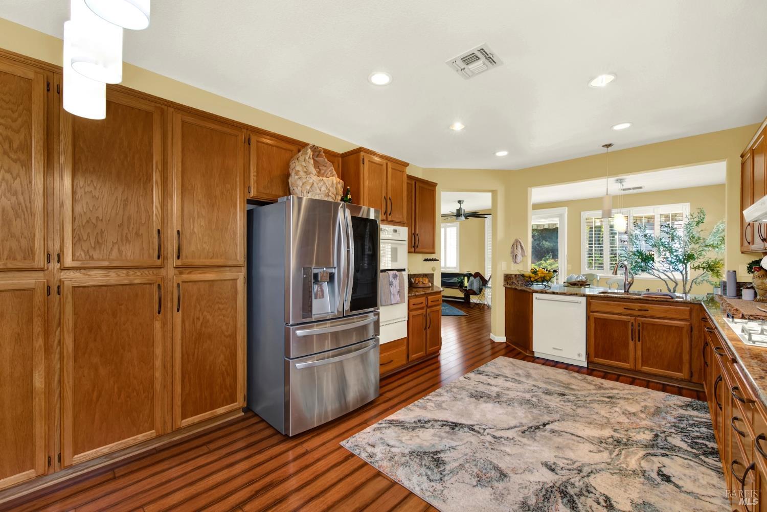 1084 Creekside Drive Vacaville CA 95687