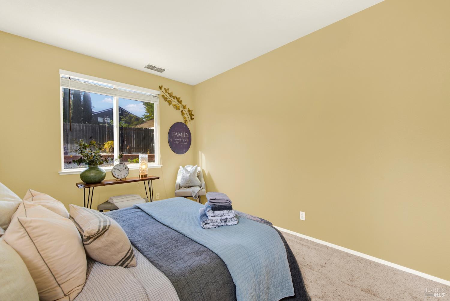 1084 Creekside Drive Vacaville CA 95687