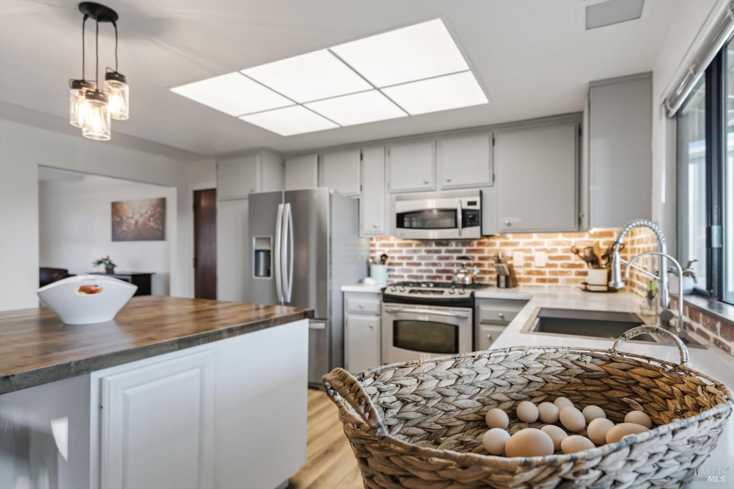 2294 Chester Drive Penngrove CA 94951