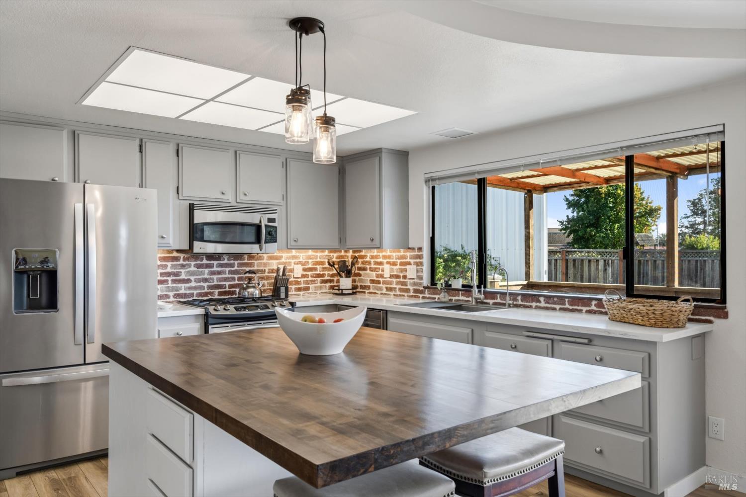 2294 Chester Drive Penngrove CA 94951