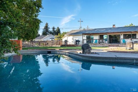 2294 Chester Drive Penngrove CA 94951