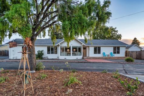 2294 Chester Drive Penngrove CA 94951