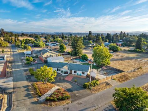 2294 Chester Drive Penngrove CA 94951