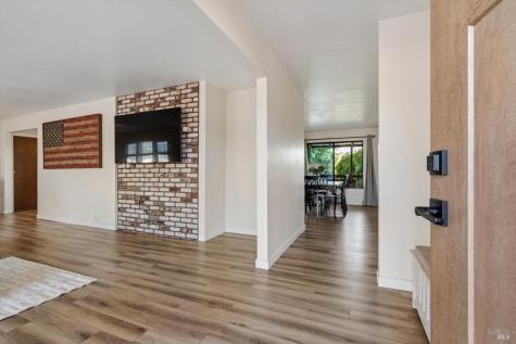 2294 Chester Drive Penngrove CA 94951