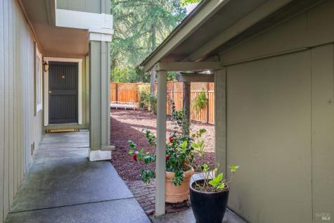2300 Avenida De Las Brisas Street Santa Rosa CA 95405