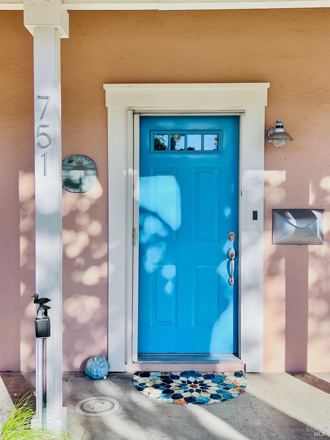 751 Almond Street Vacaville CA 95688